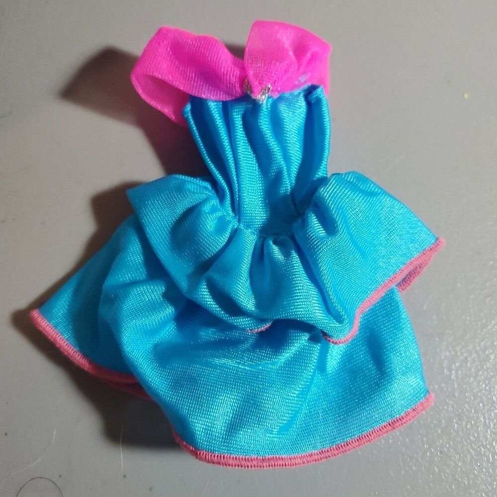 Vtg Barbie Doll 1988 Mattel Malaysia w/ 3 Genuine Barbie Outfits Clothes Lot‎ - Picture 6 of 11